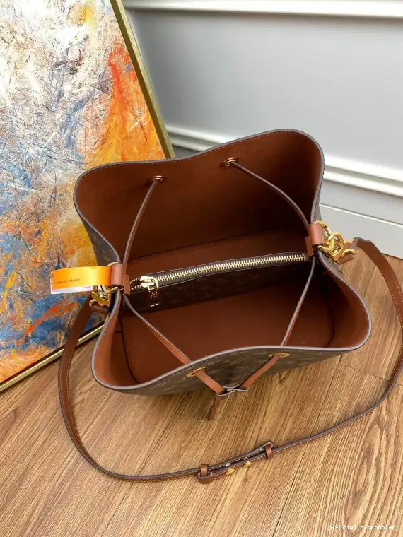 Official oldcobbler LOUIS VUITTON NÉONOÉ 0622